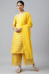 Yellow Bandhani Printed kurta In Round Neck With Parallel Pants And Dupatta W for Women's