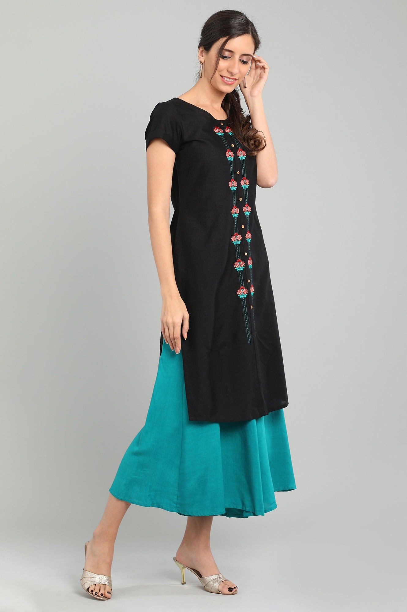 Black Round Neck Short Sleeves kurta AURELIA